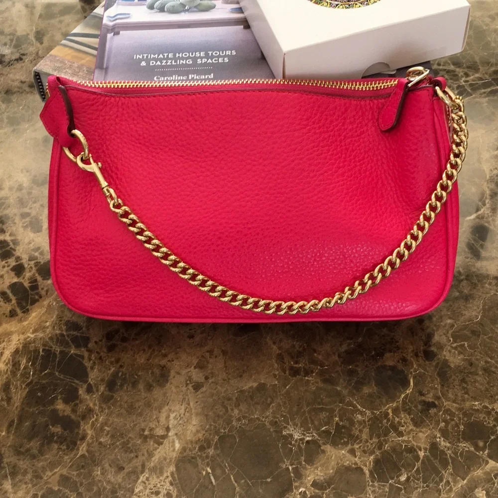 Coach HotPink Leather Shoulder/Wristlet Clutch with Gold Chain - Picture 3 of 9